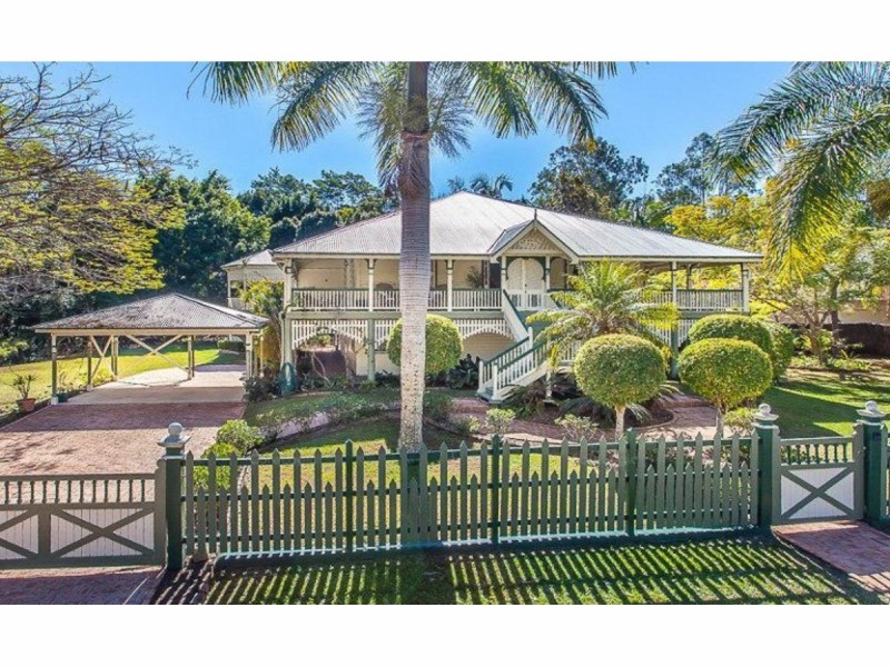 111 Mirbelia Street, Kenmore Hills QLD 4069