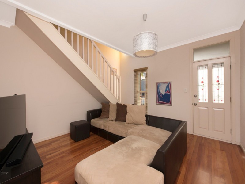 2/17 Martha Street, Paddington QLD 4064