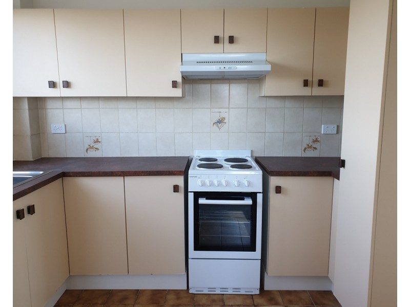 4/27 Berrima Street, Wynnum QLD 4178