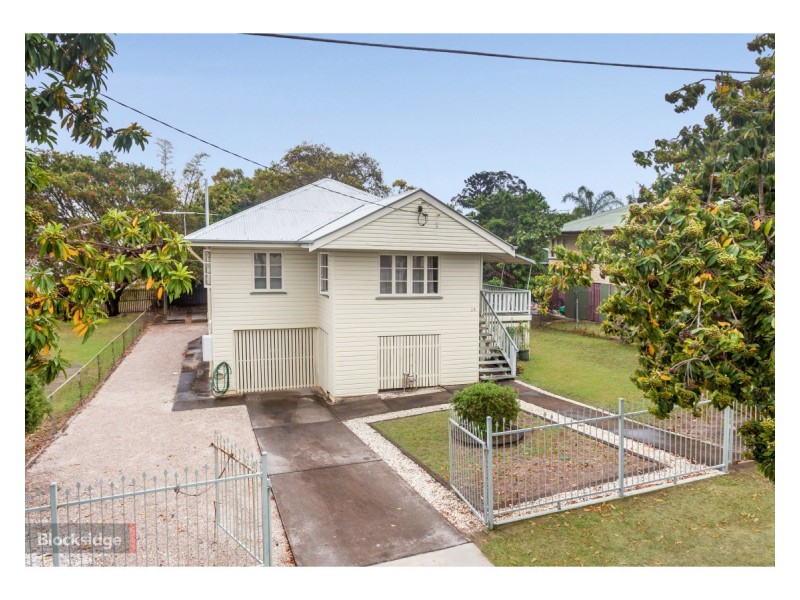 14 Alleena Street, Chermside QLD 4032