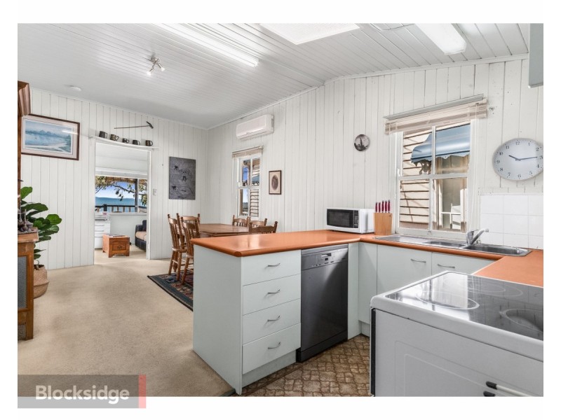 115 Flinders Parade, Scarborough QLD 4020