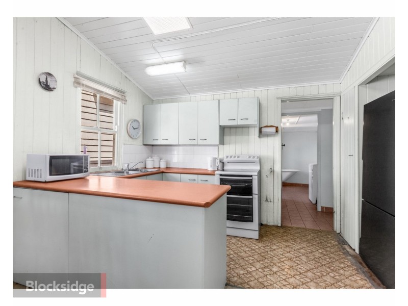 115 Flinders Parade, Scarborough QLD 4020