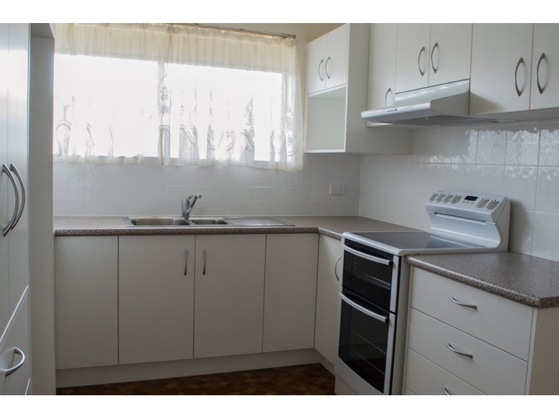 2/42 Chatsworth Road, Greenslopes QLD 4120