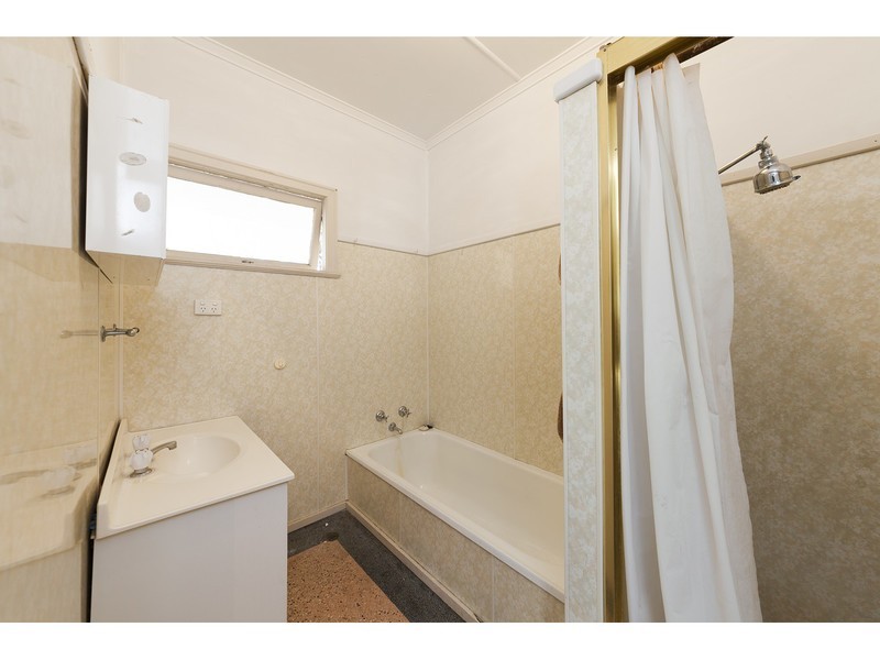 33 Brisbane Road, Ebbw Vale QLD 4304