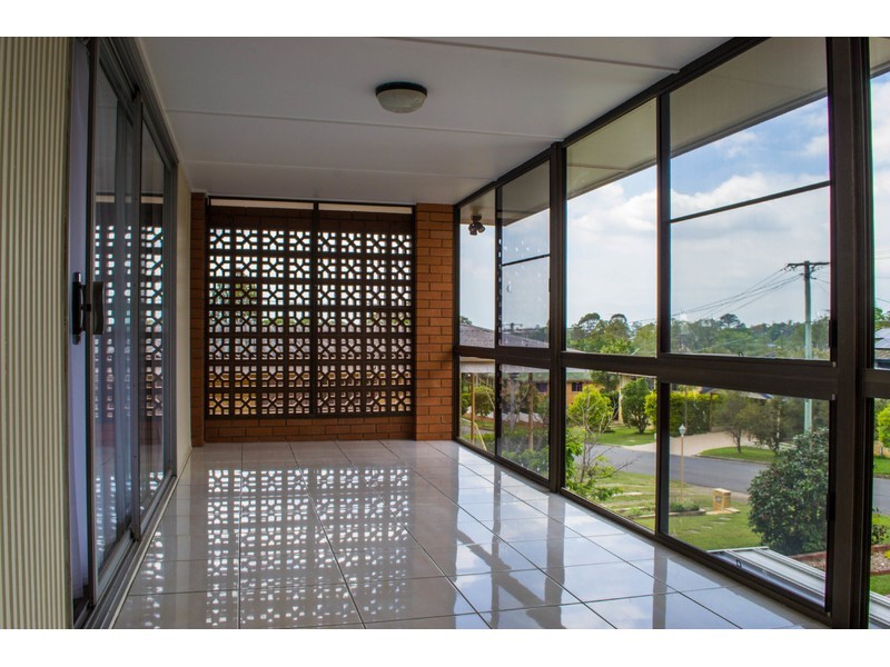 9 Graymond Street, Chermside QLD 4032