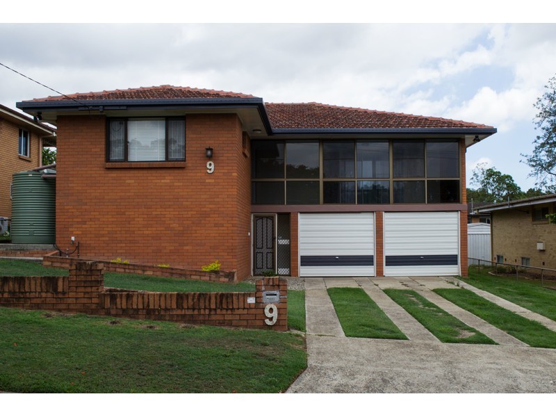 9 Graymond Street, Chermside QLD 4032