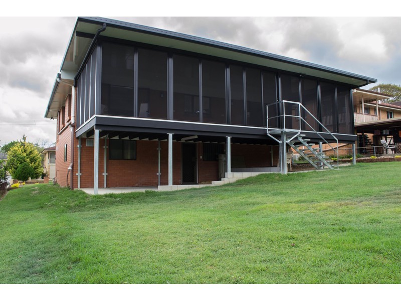 9 Graymond Street, Chermside QLD 4032
