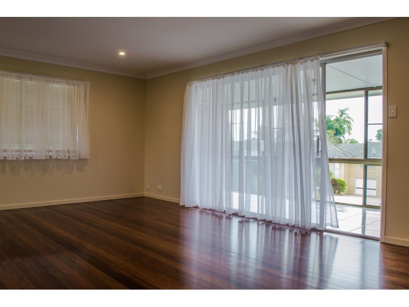 9 Graymond Street, Chermside West QLD 4032