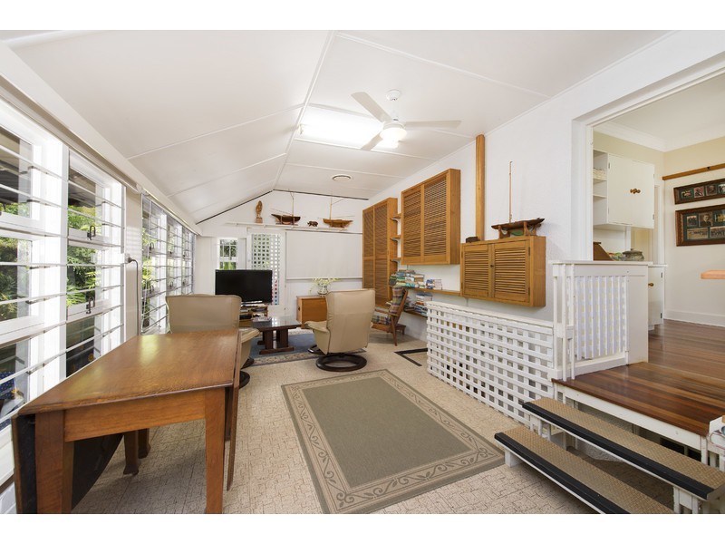 2 Braeside Terrace, Alderley QLD 4051