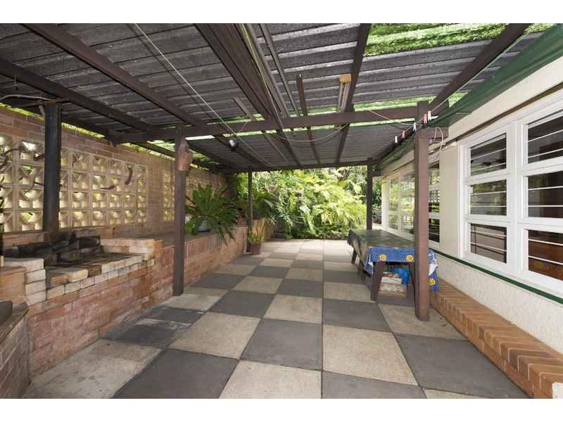 2 Braeside Terrace, Alderley QLD 4051