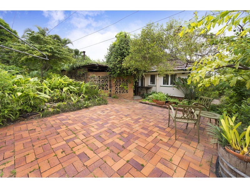 2 Braeside Terrace, Alderley QLD 4051