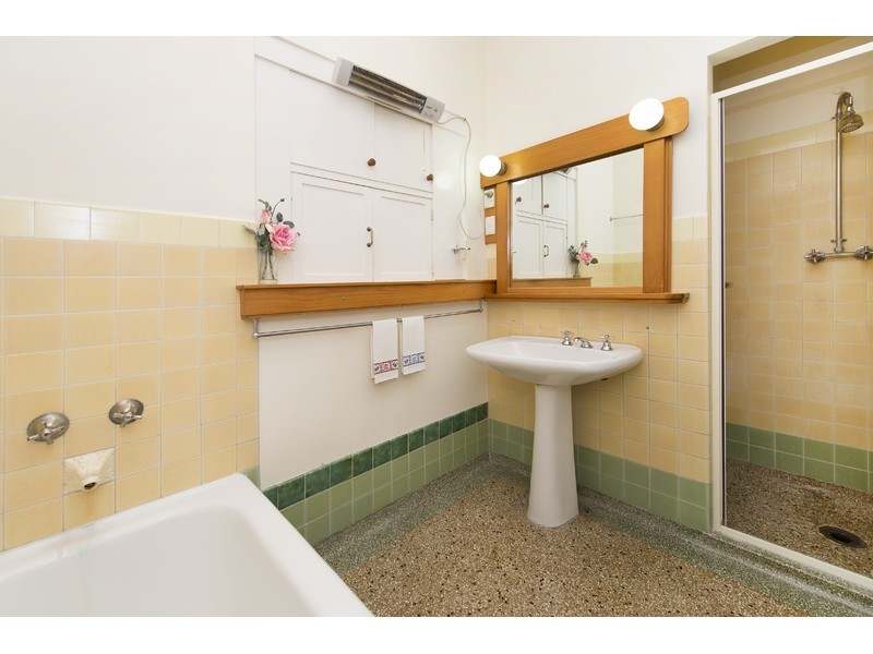 2 Braeside Terrace, Alderley QLD 4051