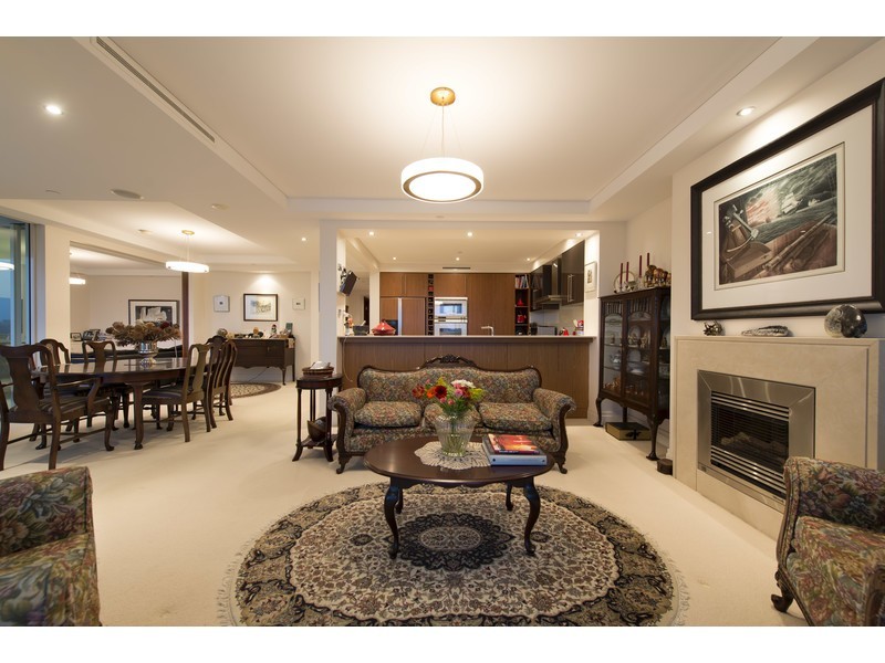 12N/39 Castlebar Street, Kangaroo Point QLD 4169