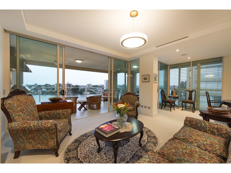 12N/39 Castlebar Street, Kangaroo Point QLD 4169