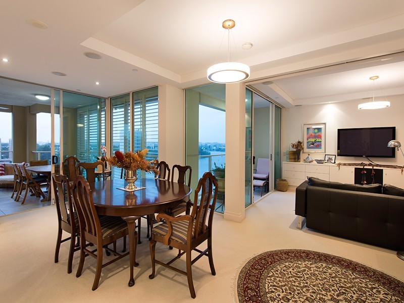12N/39 Castlebar Street, Kangaroo Point QLD 4169