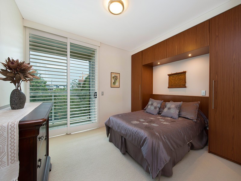 12N/39 Castlebar Street, Kangaroo Point QLD 4169