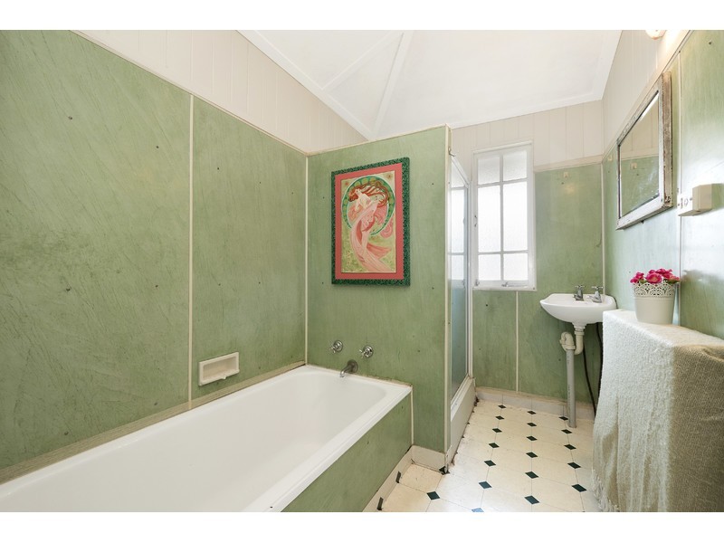 4 Scott Street, Red Hill QLD 4059