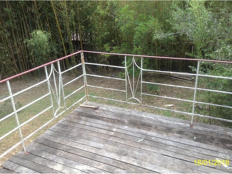 24 Eric Road, Holland Park QLD 4121