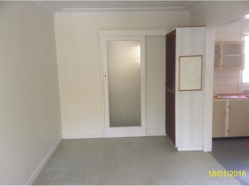 24 Eric Road, Holland Park QLD 4121