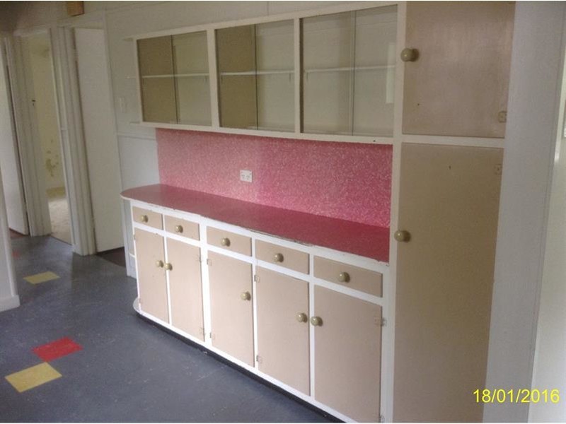 24 Eric Road, Holland Park QLD 4121