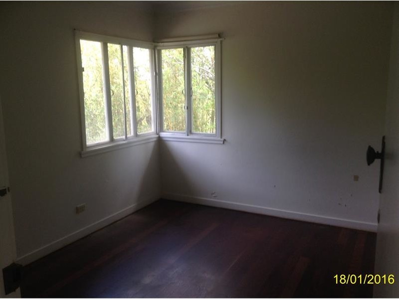 24 Eric Road, Holland Park QLD 4121