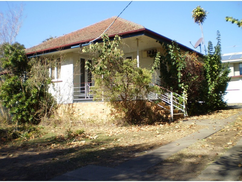 24 Eric Road, Holland Park QLD 4121