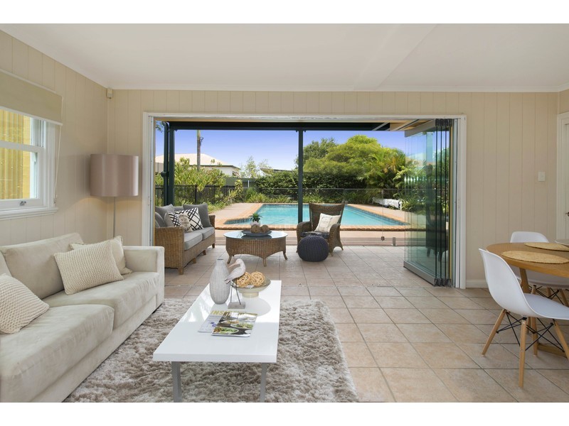 69 Swan Street, Shorncliffe QLD 4017