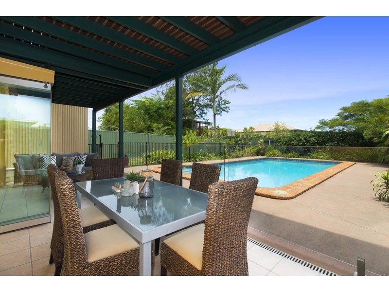 69 Swan Street, Shorncliffe QLD 4017