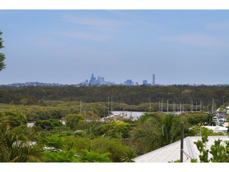69 Swan Street, Shorncliffe QLD 4017