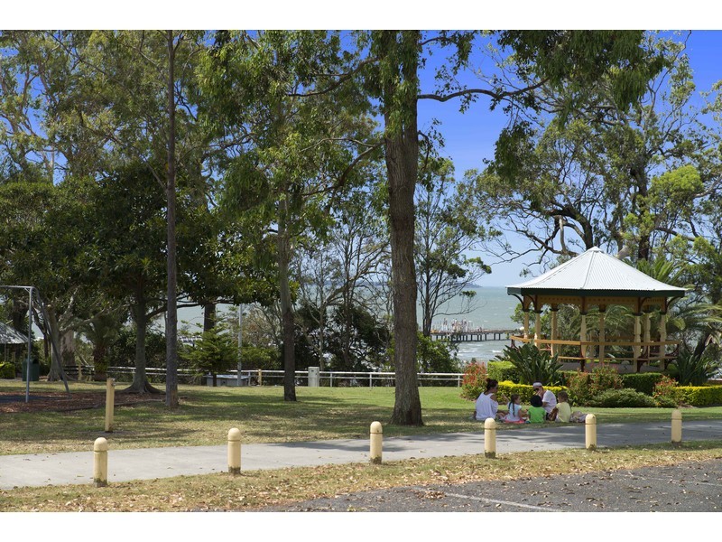 69 Swan Street, Shorncliffe QLD 4017