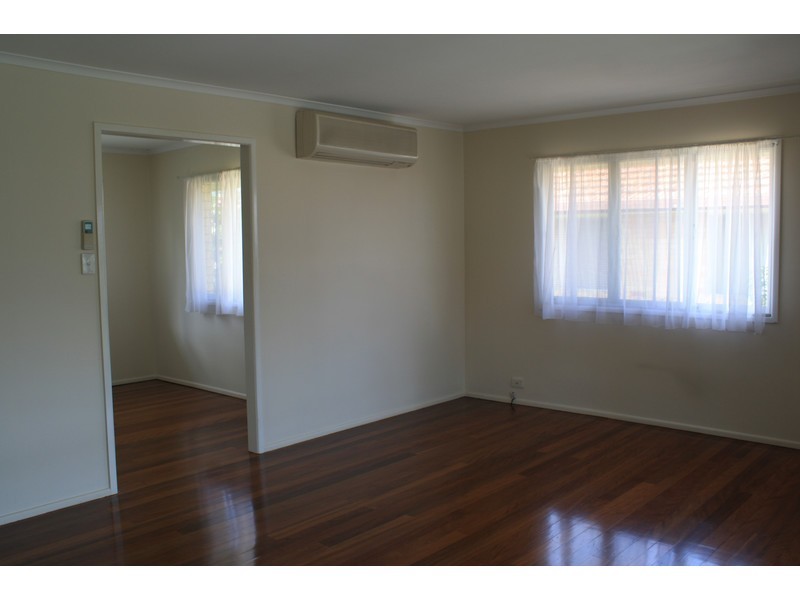 11 Pacific Street, Chermside West QLD 4032