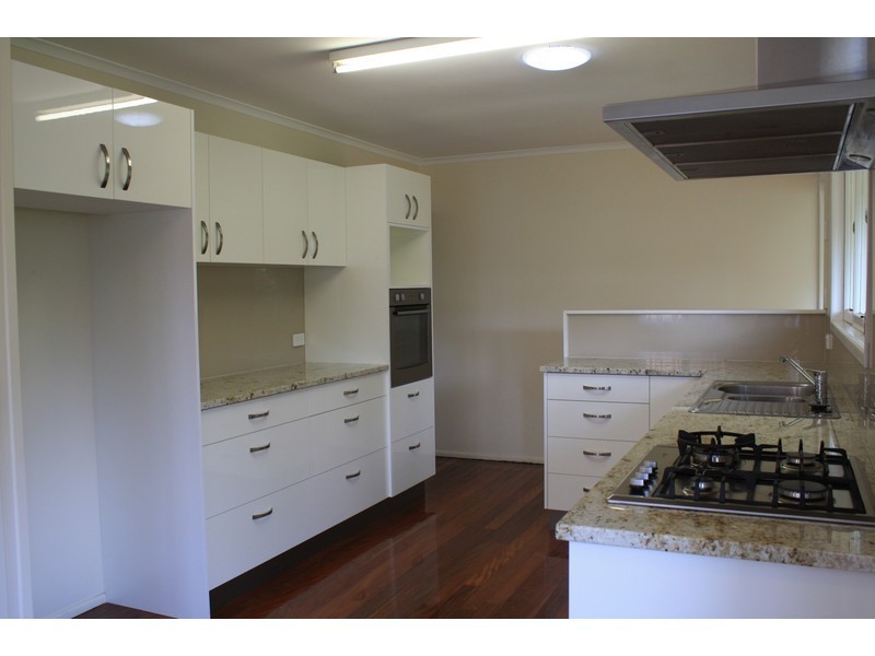 11 Pacific Street, Chermside West QLD 4032