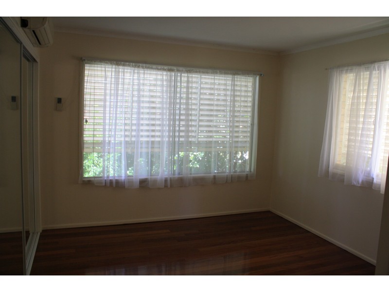 11 Pacific Street, Chermside West QLD 4032