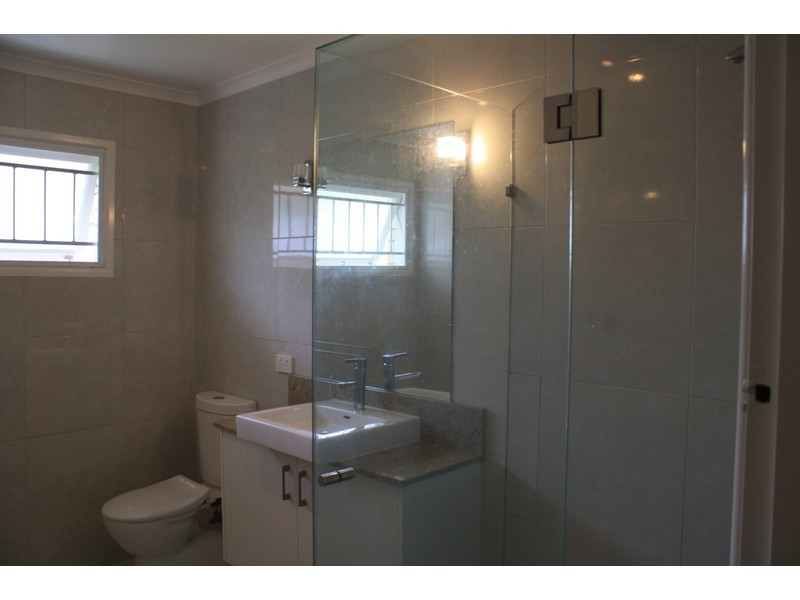 11 Pacific Street, Chermside West QLD 4032