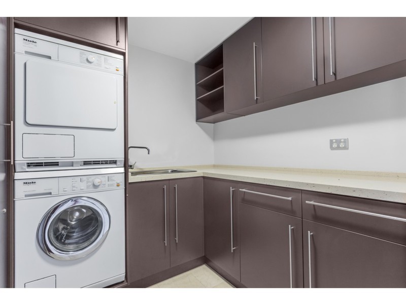 12N/39 Castlebar Street, Kangaroo Point QLD 4169
