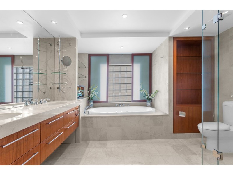 12N/39 Castlebar Street, Kangaroo Point QLD 4169