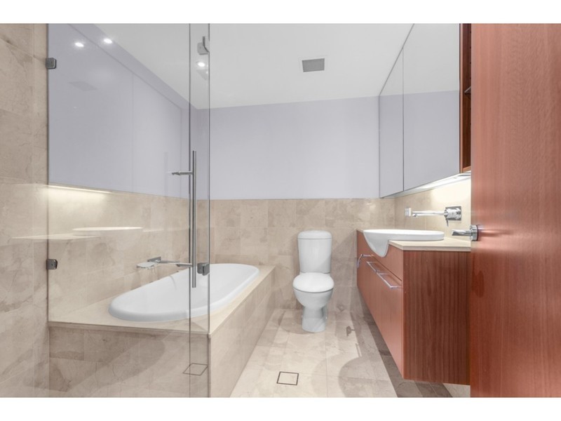 12N/39 Castlebar Street, Kangaroo Point QLD 4169