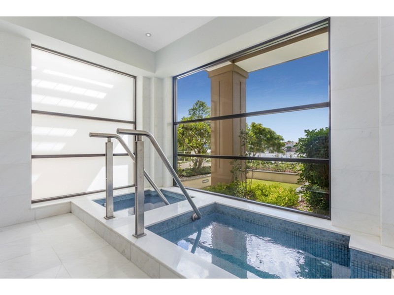 12N/39 Castlebar Street, Kangaroo Point QLD 4169