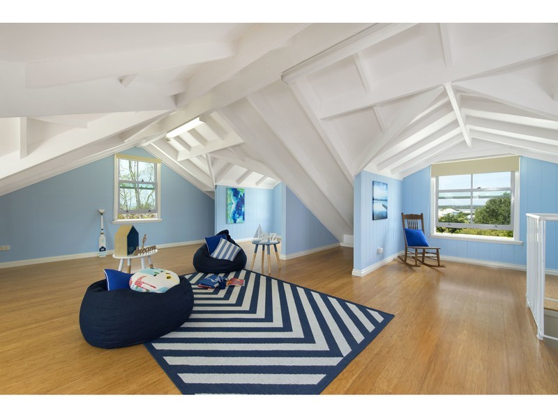 69 Swan Street, Shorncliffe QLD 4017