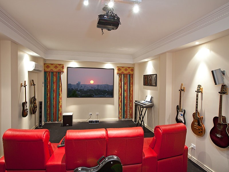 211 Westlake Drive, Westlake QLD 4074