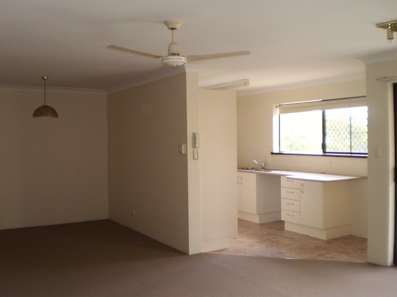 9/123 Central Avenue, Indooroopilly QLD 4068