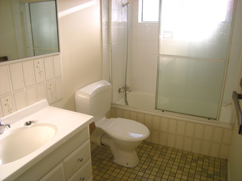 9/123 Central Avenue, Indooroopilly QLD 4068