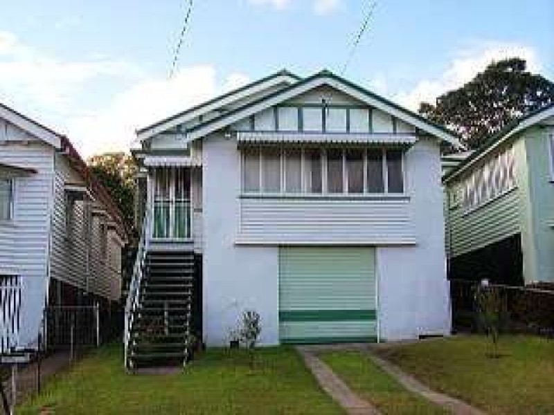 22 Lewis Street, Camp Hill QLD 4152