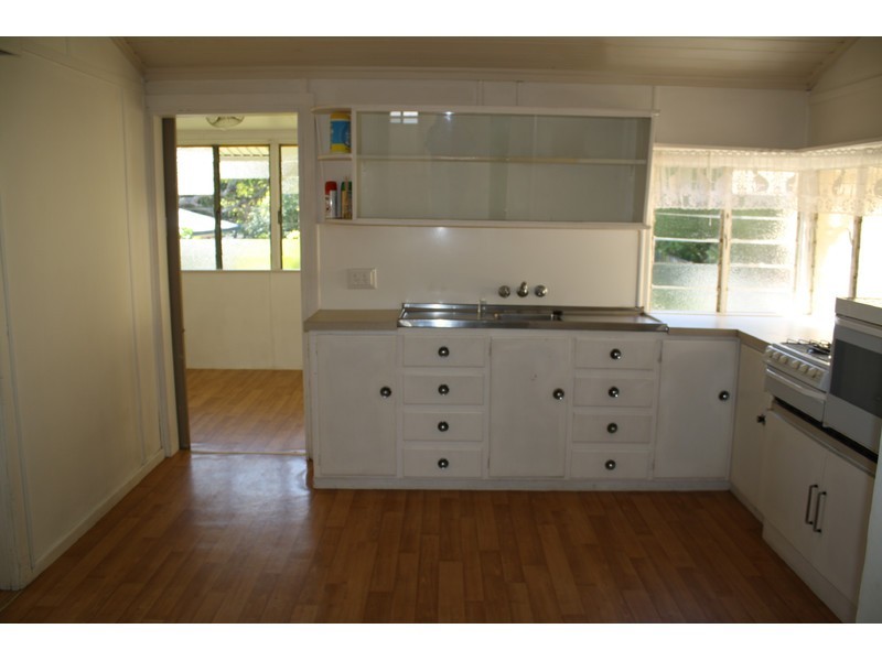 24 Todd Street, Shorncliffe QLD 4017