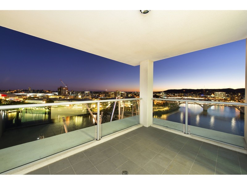 126/18 Tank Street, Brisbane City QLD 4000