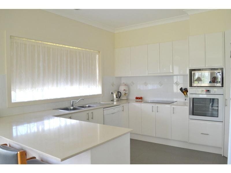 2 Jocks Place, Wauchope NSW 2446