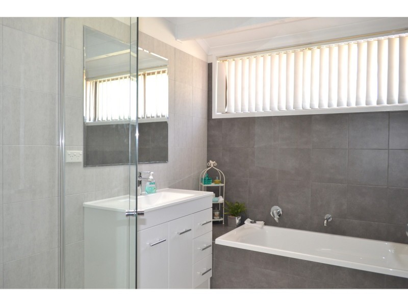 8 Clareville Avenue, Wauchope NSW 2446