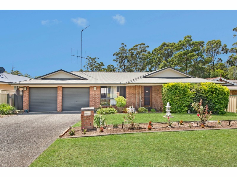 11 Pioneer Place, Wauchope NSW 2446