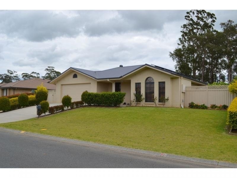 9 Riverbreeze Drive, Wauchope NSW 2446