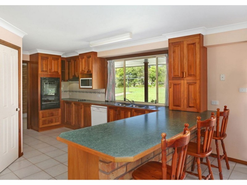98 Yippin Creek Road, Wauchope NSW 2446
